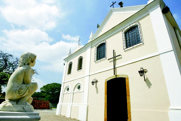 Iglesia de Porto das Caixas