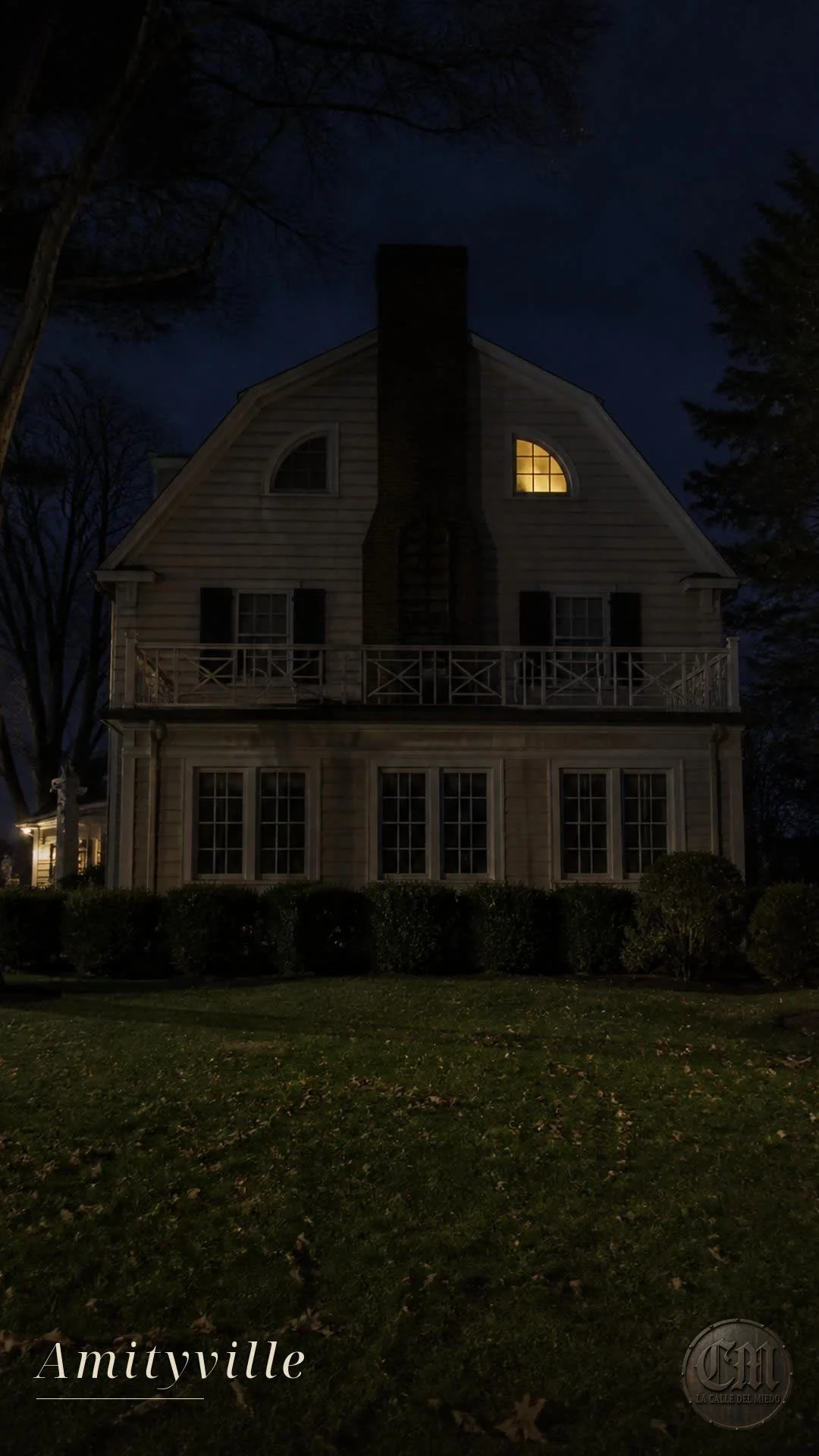 Amityville, de noche