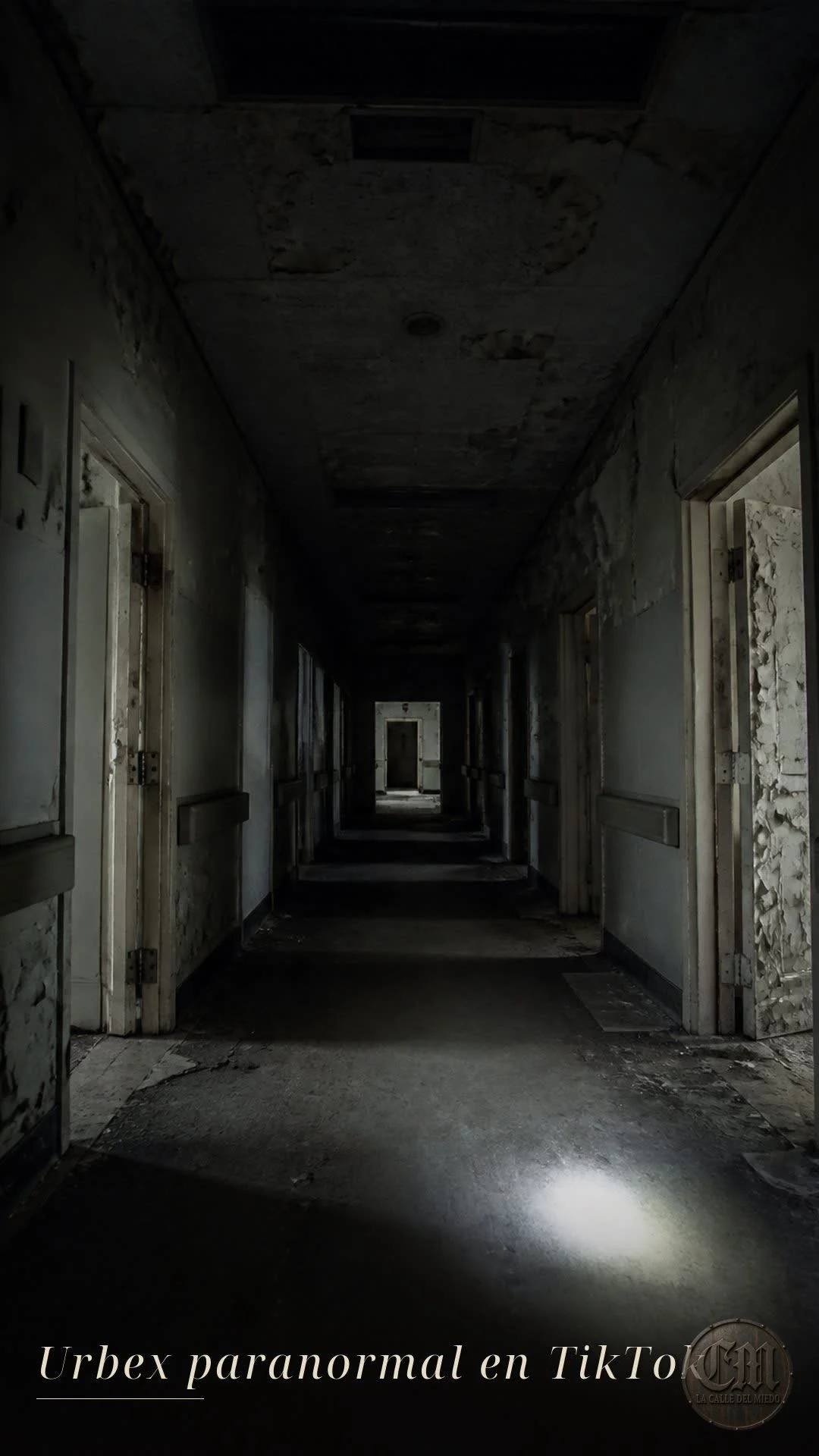 Urbex paranormal en TikTok, de noche